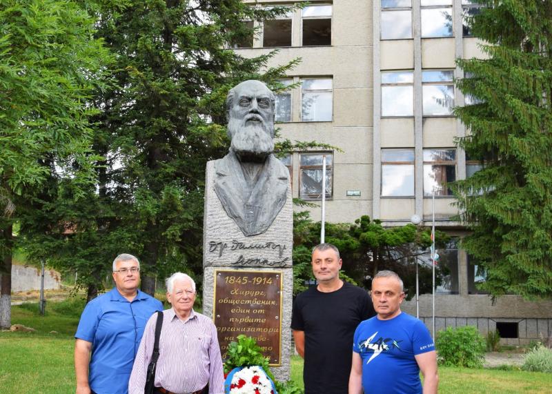 RLK - Veliko Turnovo paid tribute to the case of Dr. Dimitar Mollov